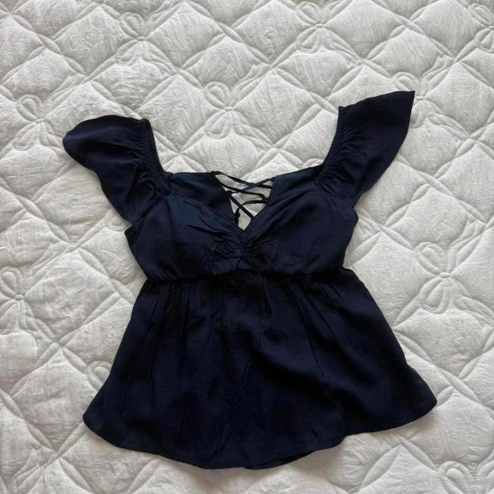 navy babydoll hollister new with tags top‎